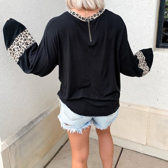 Leopard Balloon Sleeve Top - Picture 5 of 5